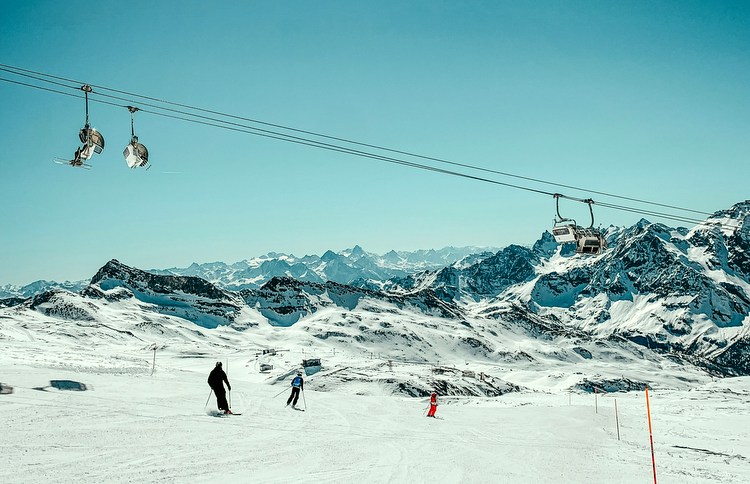 la-villa-alta-badia-dolomites-italy-skiing-1
