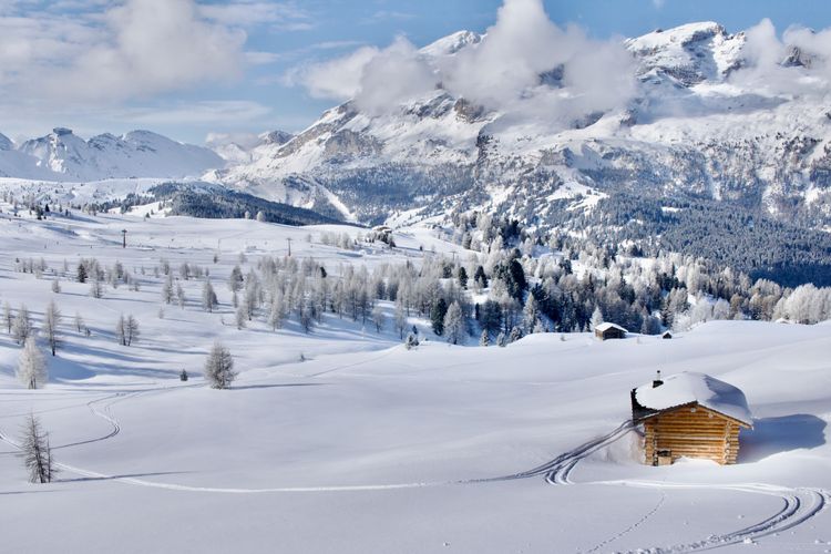 la-villa-alta-badia-dolomites-italy-skiing-6