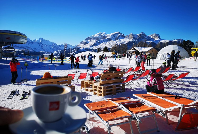 la-villa-alta-badia-dolomites-italy-skiing-8