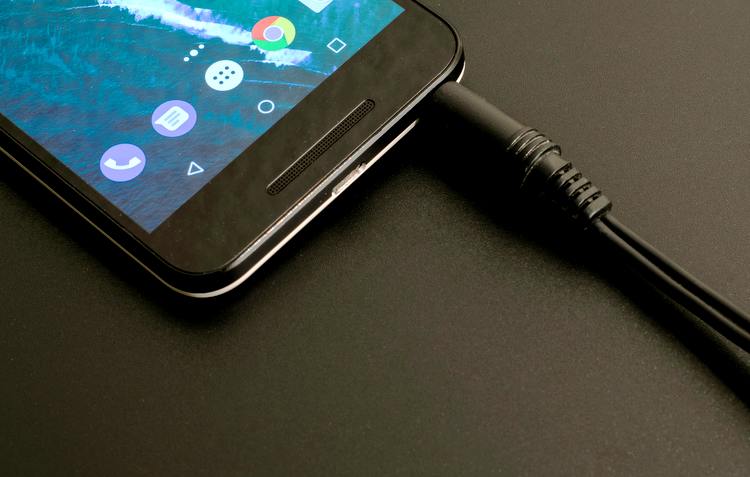 phone-travel-smartphone-power-charging-4