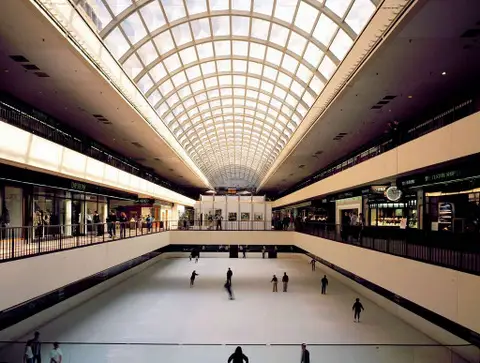 skating-rink-inside-galleria-mall-houston-texas