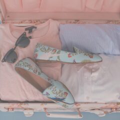 Chic or Comfortable? Here’s the Best Way to Dress When Travelling